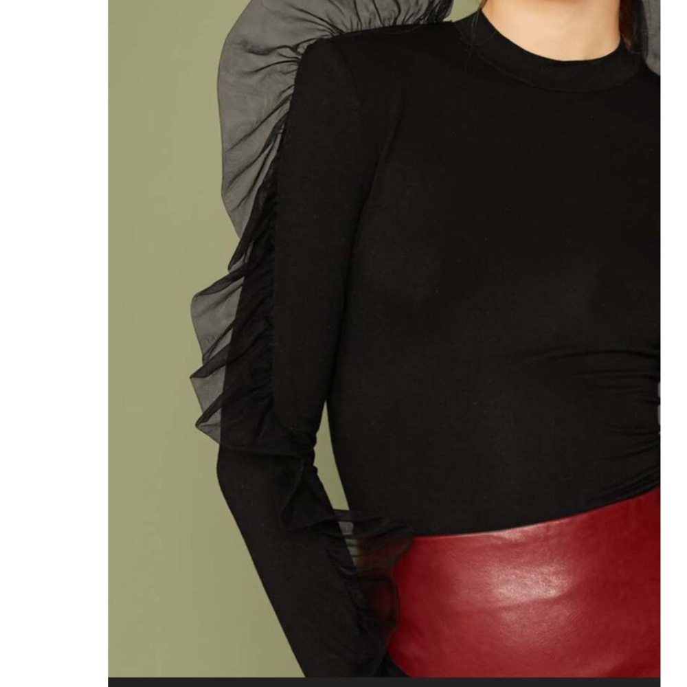Black Exaggerated Ruffle Top - Picture 6 of 9